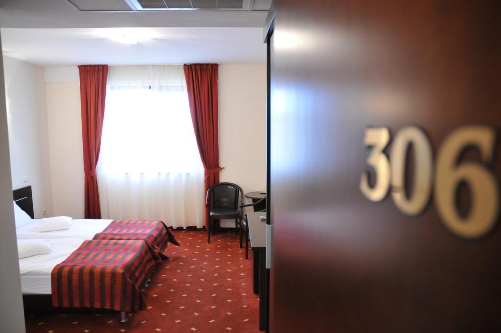 Hotel Roberts Σίμπιου Εξωτερικό φωτογραφία
